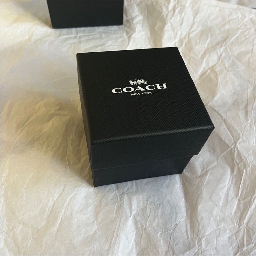 Coach Women's Watch Quartz Analog Leather Pink W1549 NWT - Picture 8 of 9